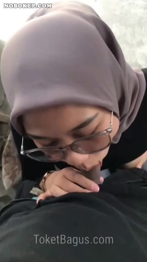 Jilbab Nisia Yuanida Eksib Nyepong Kontol